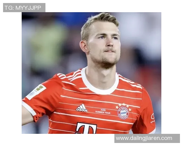 德里赫特获得最佳后卫奖，成为球场上的佼佼者